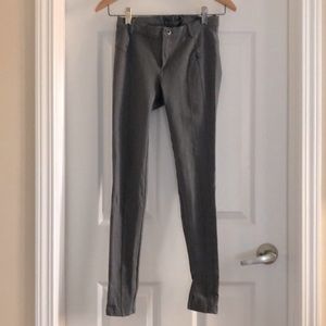 Guess grey legging style pants